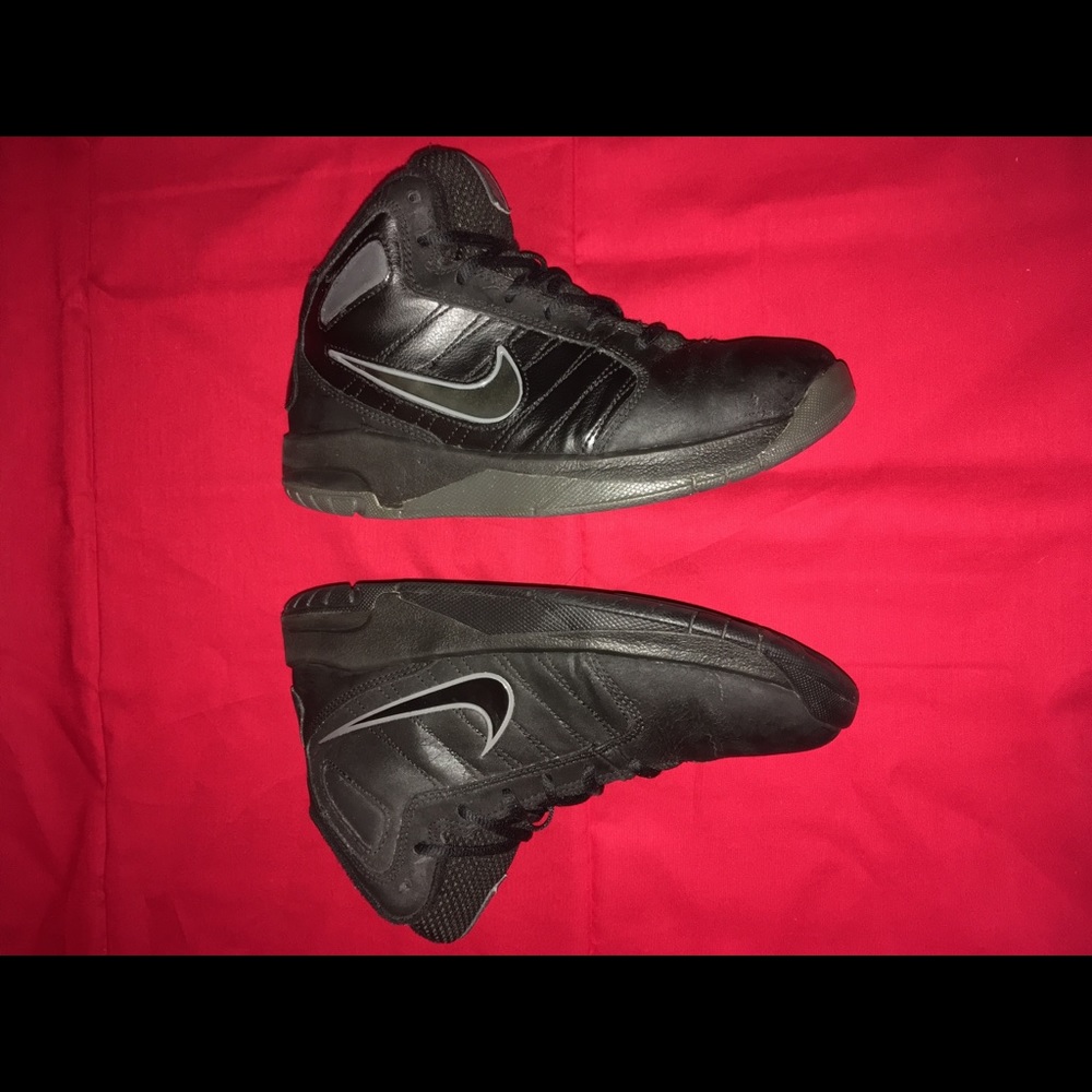 Black Nikes